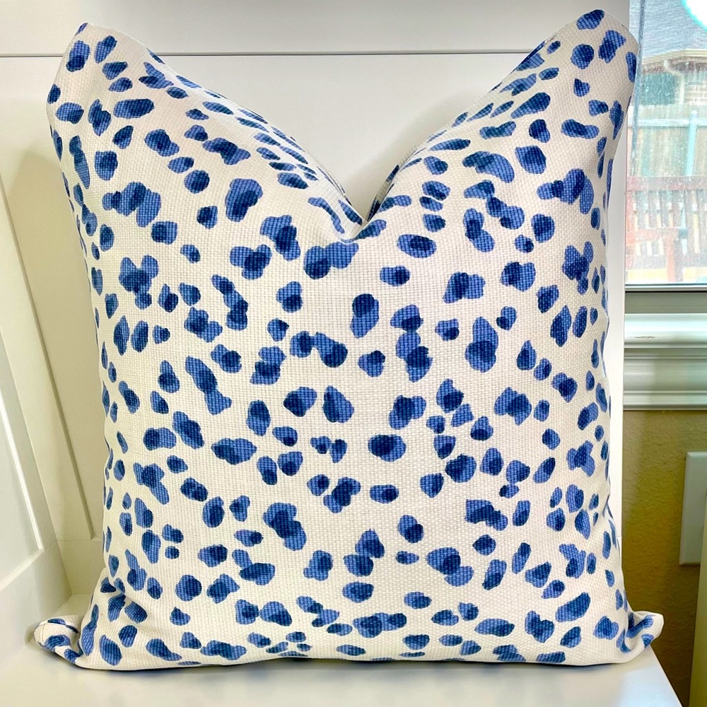 Ballard Designs Mira Blue Fabric 20x20 Cov…